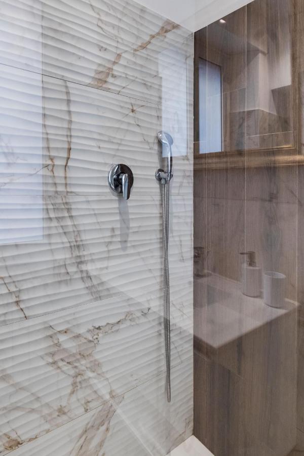 Clavdia Flat Monti Hotel Rome Exterior photo